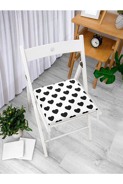 Realhomes Modern Heart Patterned Digital Printed Zippered Chair Cushion