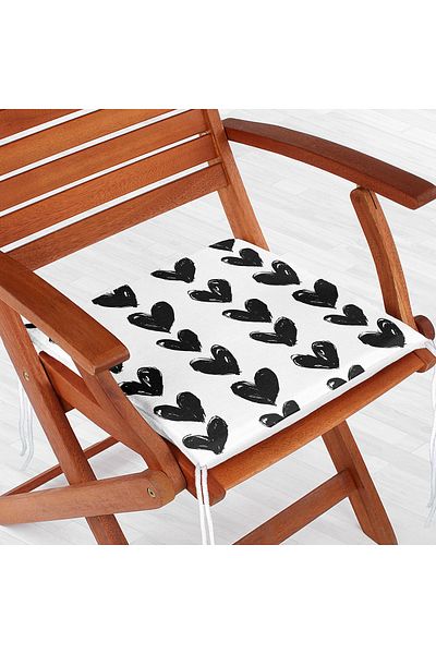 Realhomes Black Heart Patterned Digital Printed Zippered Chair Cushion