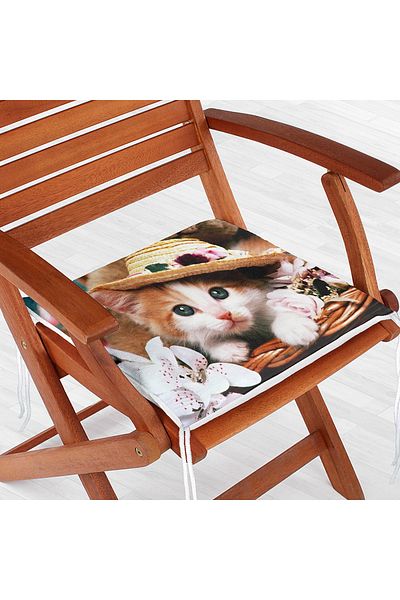 Realhomes Cat with Hat Digital Printed Zippered Chair Cushion
