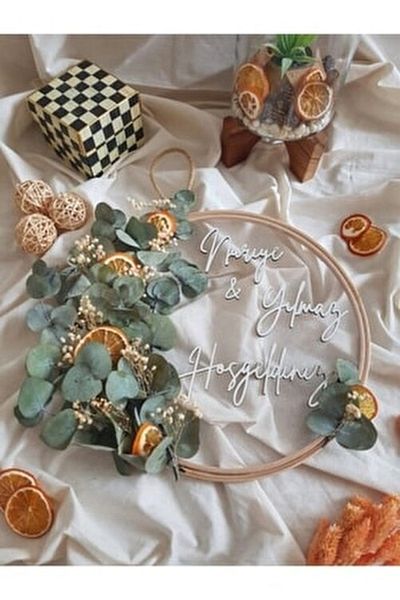 HOBİ55 Διακοσμητικό Στολίδι Πόρτας Ξηρό Λουλούδι Ευκάλυπτος Πορτοκαλί Τούλι με Τροχαλία