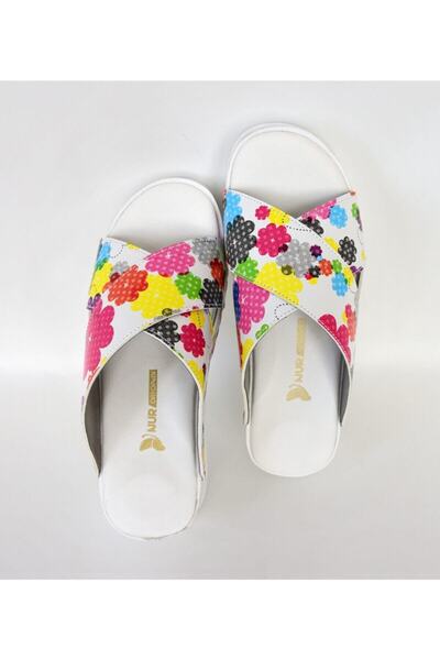 Nur Ortopedi Παντόφλες με πολύχρωμα σχέδια λουλουδιών