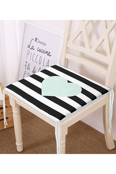 Realhomes Heart Pattern Digital Printed Zippered Chair Cushion