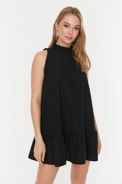 Trendyol Collection Černé mini tkané šaty bez rukávů uvolněného střihu TWOSS22EL00139