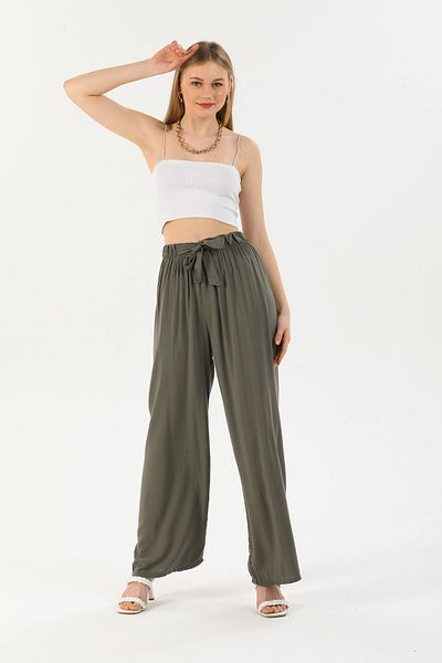 Bukamiss Women's Green Viscose Woven Trousers