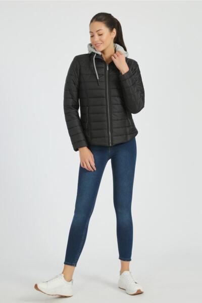 Wise Kadın  Siyah Kapüşonlu Şişme Kaban -