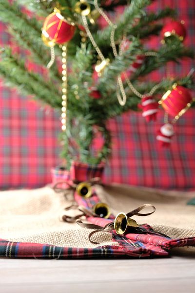 White Alamode New Year Christmas Pine Tree Cover Plaid