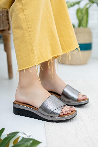 Taran Women's Gold Color Ella Comfort Slippers