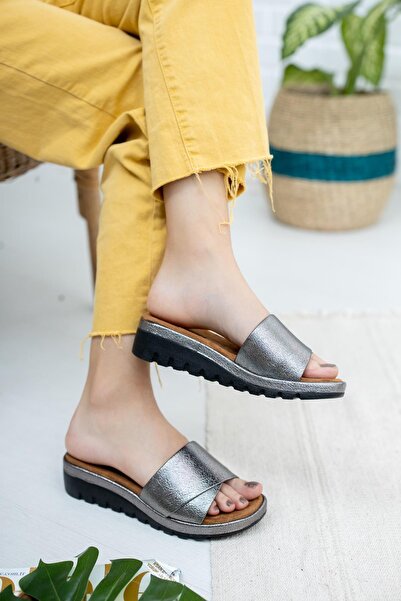 Taran Women's Gold Color Ella Comfort Slippers