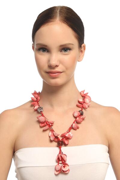 Rouge Women's Red Colored Moulin Sea Shell Necklace
