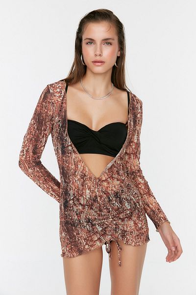 Trendyol Collection Mini pletené plážové šaty - abstraktní vzor, průhledná plisovaná TBESS22EL0702