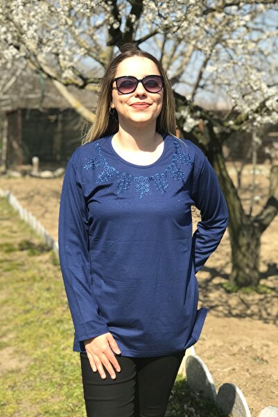 Kadın Işlemeli Nakış Ve Taş Detaylı Anne Penye Bluz