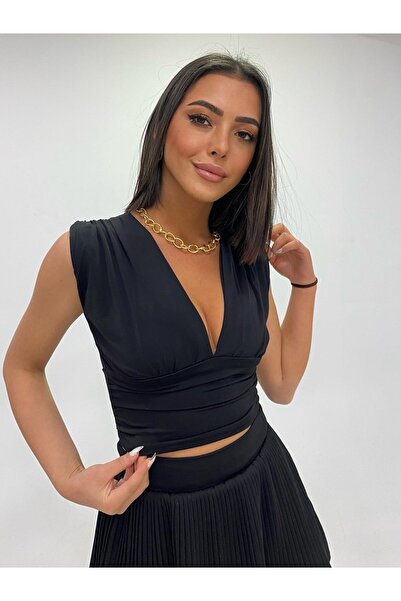 Black V-Neck Sleeveless Crop Blouse