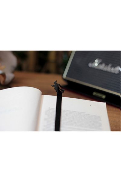 Hobi Demir Sanat Μεταλλικός σελιδοδείκτης με φιγούρα μάγισσας με σκούπα