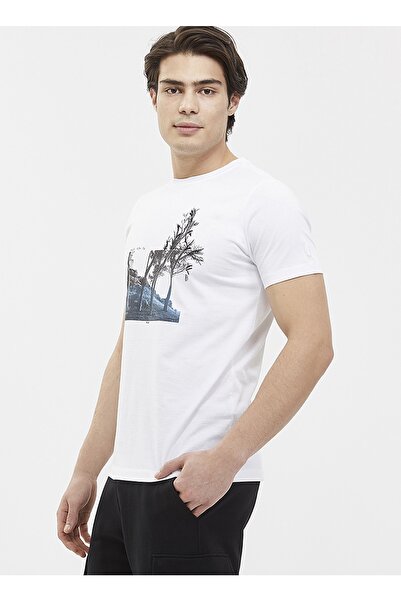 WESTMARK LONDON Men's White Crew Neck T-shirt