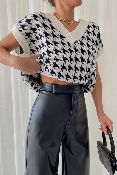 My love butik Cream Colored Wide Collar Houndstooth Sweater