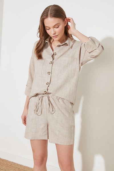 Trendyol Collection Verstellbare, gewebte Shorts in Leinenoptik in Stone-Taille TWOSS21SR0191