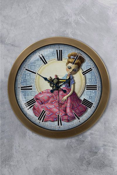 Kasva Concept 36 cm Tumbled Metal Women Wall Clock