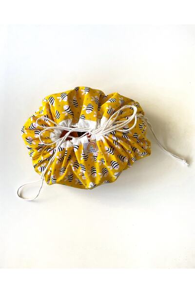 Karma Kids حقيبة مكياج متعددة الوظائف مبطنة ومقاومة للماء باللون الأصفر