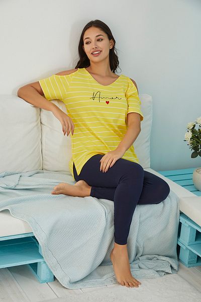 Free Angel Women's Tunic Set with Leggings