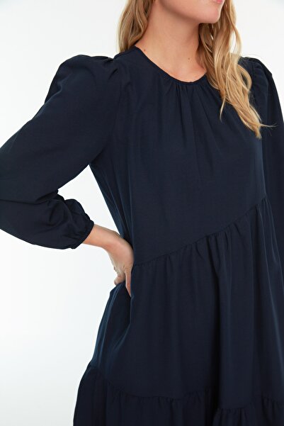 Trendyol Modest Navy Blue Gather Detailní bavlněné Wide Fit tkané šaty TCTSS21EL3470