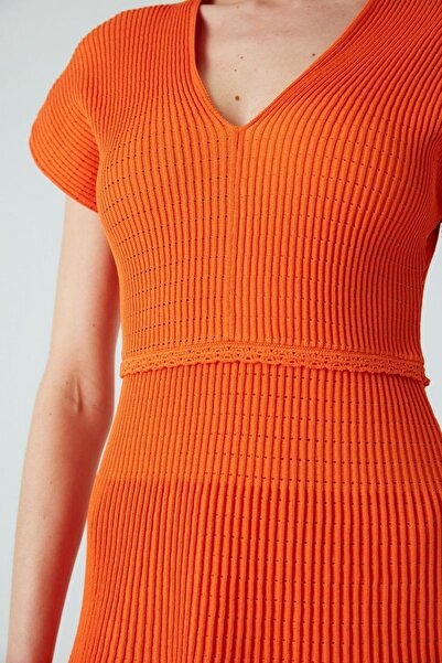 JOIN US Сукня без рукавів з V-подібним вирізом і воланами