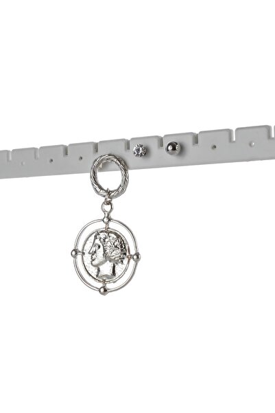 VS ACCESSORY مجموعة من ثلاثة أقراط على شكل إنسان