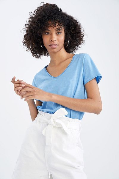 DeFacto Regular Fit V-Neck Short Sleeve 100% Cotton T-Shirt