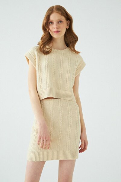 JU Beżowy, pleciony top z dzianiny bez rękawów