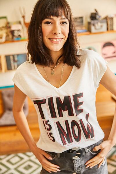 Olalook Γυναικείο πλεκτό μπλουζάκι με στάμπα με λαιμόκοψη με λαιμόκοψη και εκρού TSH-19000654