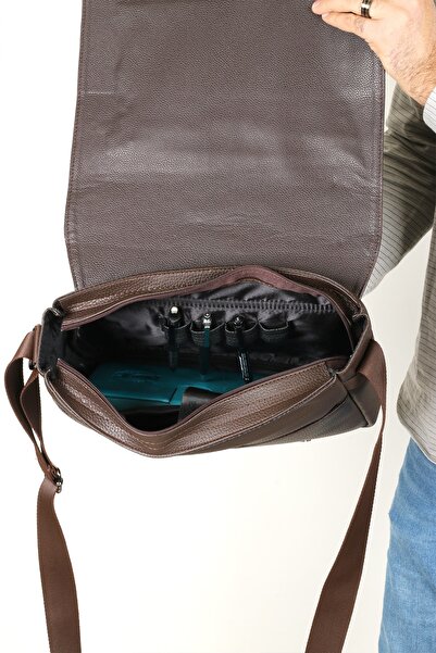 Fiyaka 1800 Winleks Leather Messenger Bag Brown