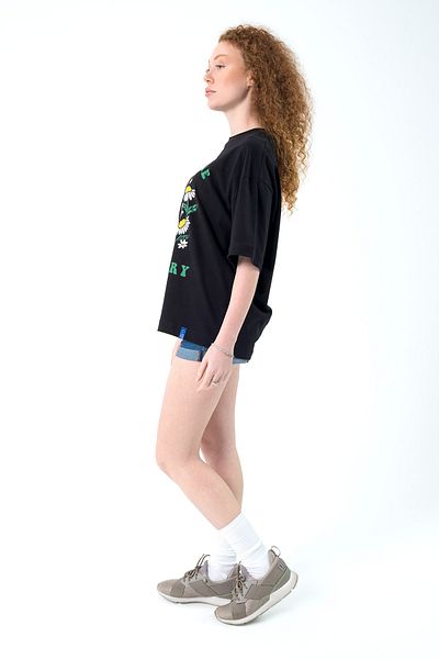 Eazy Co Eazy Black Escape Unisex Extra Oversize εμπριμέ κοντομάνικο μπλουζάκι