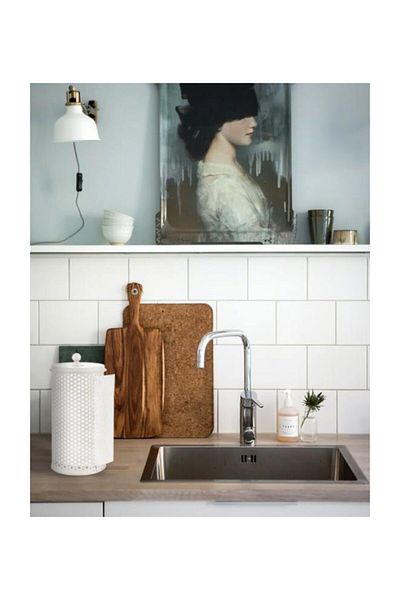 The Mia 30x14 cm White Napkin Holder Towel