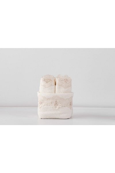 Gül Güler Lace Azalea Pouch + 4 Hand Towels