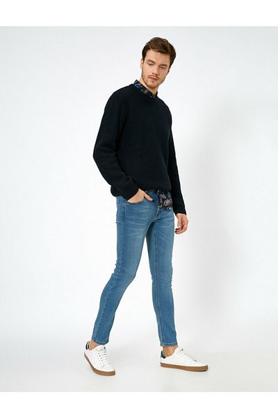 Koton Pantaloni Blue Michael Jean pentru bărbați 0YAM43014YD