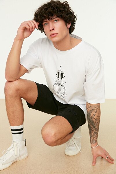 Trendyol Collection Black Oversize/Wide Fit Geometric Printed 100% Short Sleeve T-Shirt Tmnss22Ts0155