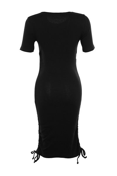 Trendyol Collection Black Gather Detailed Fitted Crew Crew Neck Mini žebrované elastické pletené šaty TWOSS21EL0118