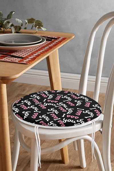 Realhomes Valentine's Day Themed Special Design Digital Printed Modern Round Zippered Chair Cushion