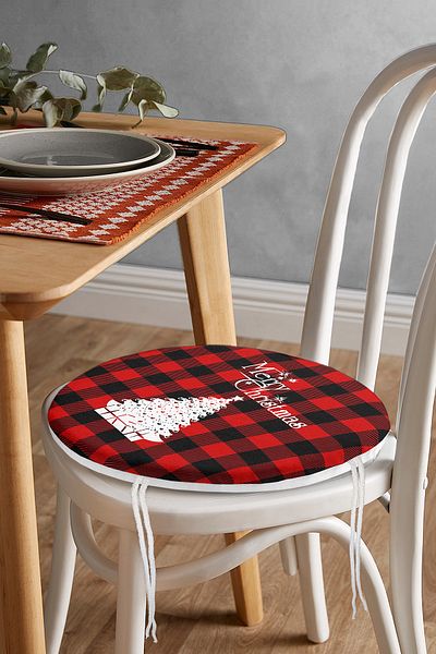 Realhomes Black Red Plaid Patterned Christmas Themed Round Zippered Chair Cushion