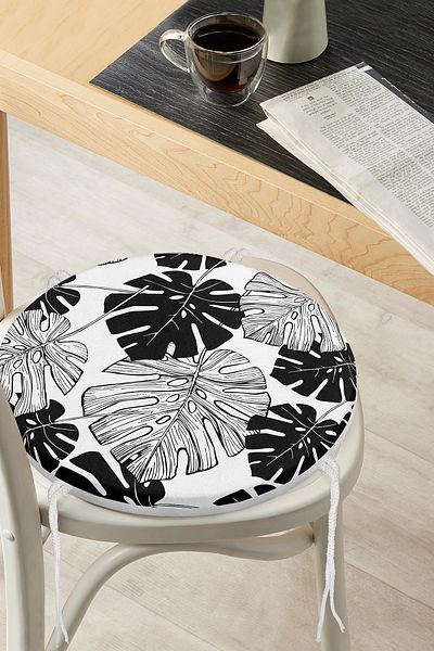 Realhomes Black And White Leaf Motif Round Zippered Chair Cushion
