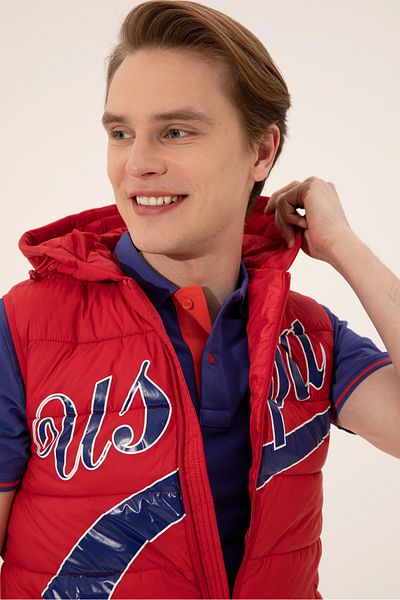 U.S. Polo Assn. Червен мъжки жилет