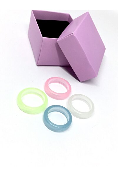 oldskoolbutik Karanlıkta Işıldayan 4'lü Yüzük Seti