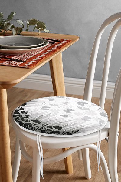 Realhomes Pernă de scaun rotundă cu fermoar cu design special, cu motiv fluture pe flori negre