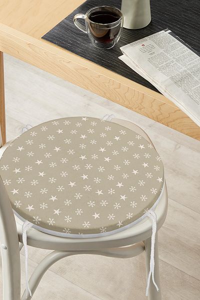Realhomes Digital Printed Round Zippered Chair Cushion with Colorful Background and Star and Snowflake Motif