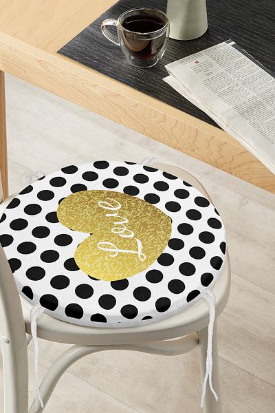 Realhomes White Background Polka Dot Gold Detailed Love Written Digital Printed Round Zippered Chair Cushion