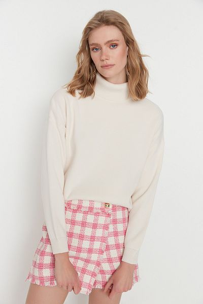 Trendyol Collection Ecru Turtleneck Sweater TWOAW23KZ00271