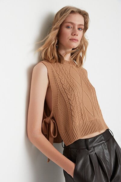 Trendyol Collection Sweater Vest - Brown - Regular fit