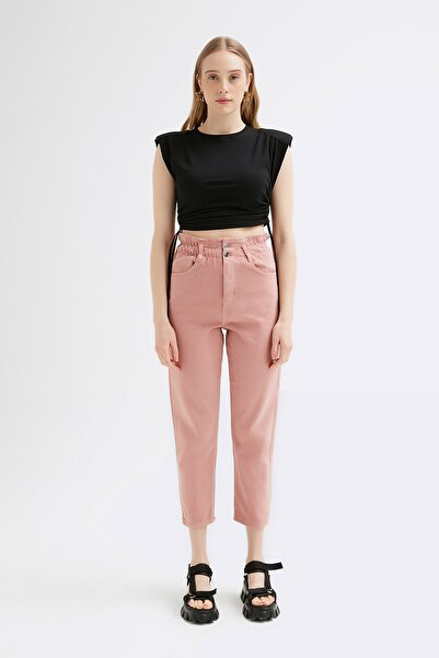Açelya Okcu Blugi de damă din gabardină roz cu talie elastică