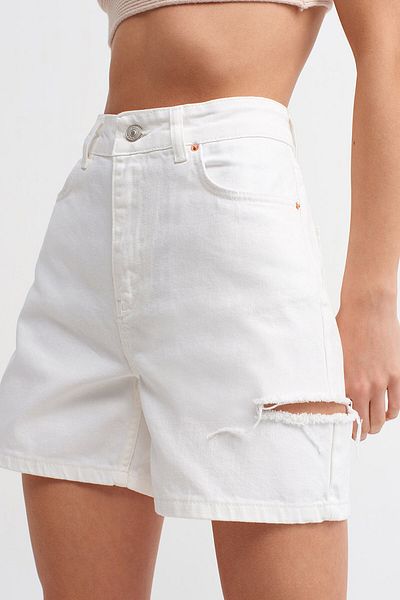 Açelya Okcu High Waist Right Side Ripped Jean Shorts