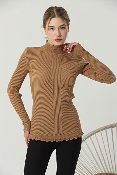 VEGENZE Women's Camel Sleeve and Collar End Lace Ruffle Detail Half Fisherman Knitwear Sweater