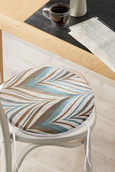 Realhomes Round Zippered Chair Cushion with Geometric Design and Harmony of Colors